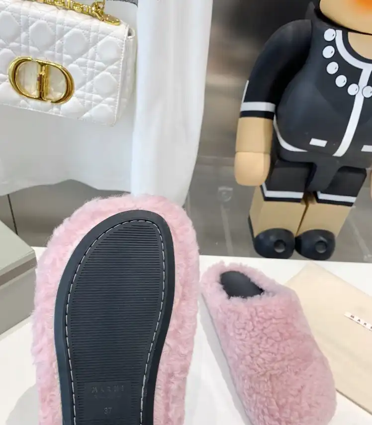 hype Other Slippers