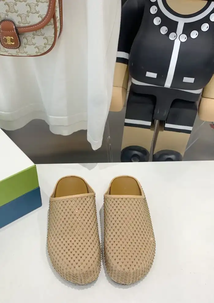 hype Other Slippers