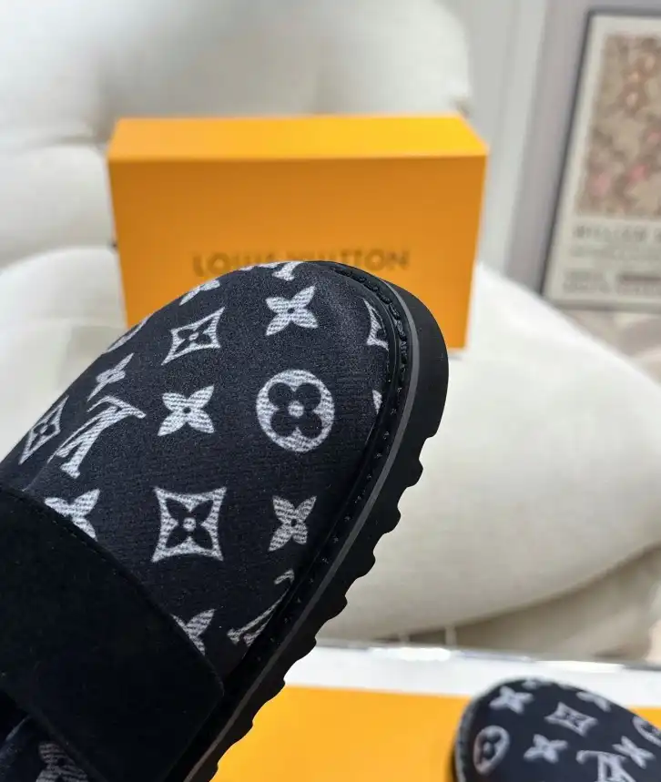 hype LV Slippers