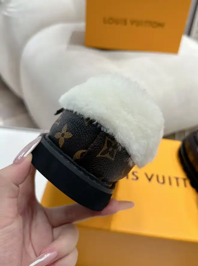 hype LV Slippers