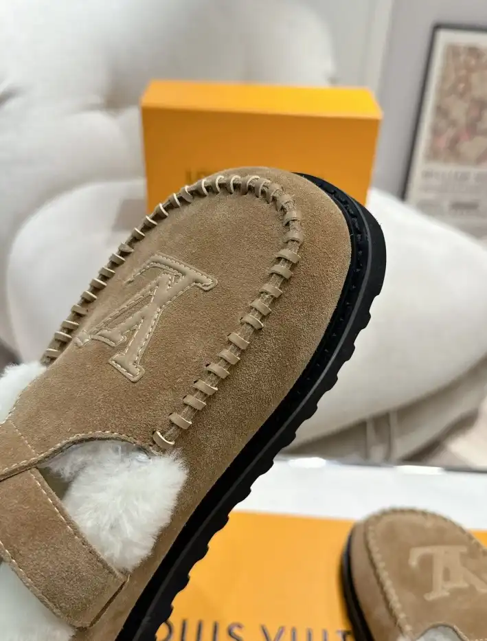 hype LV Slippers