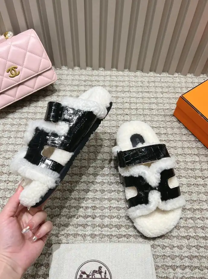 hype Hermes Slippers