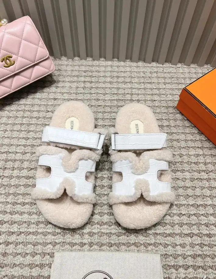 hype Hermes Slippers