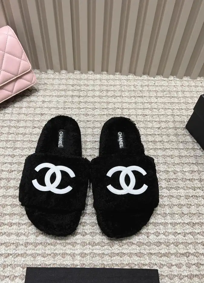 hype Chanel Slippers