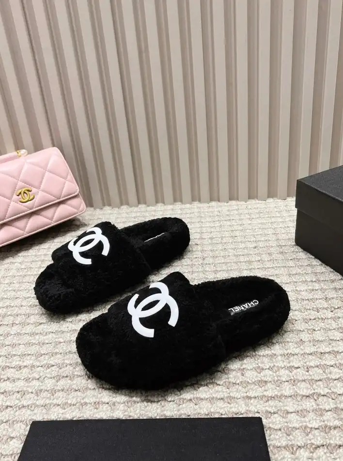 hype Chanel Slippers