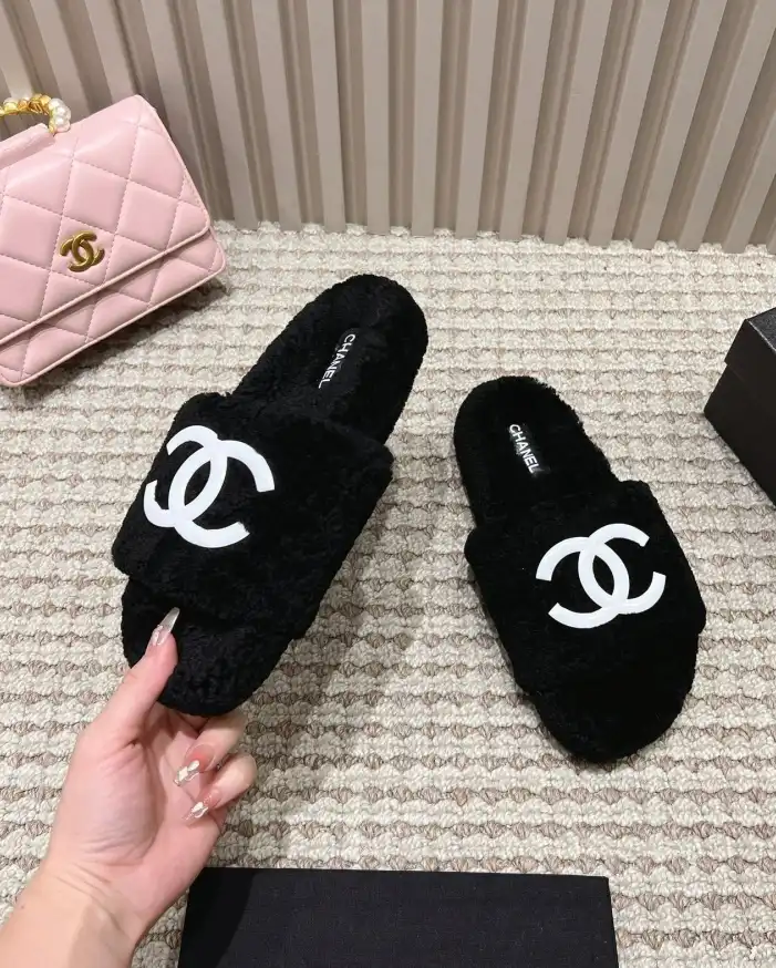 hype Chanel Slippers