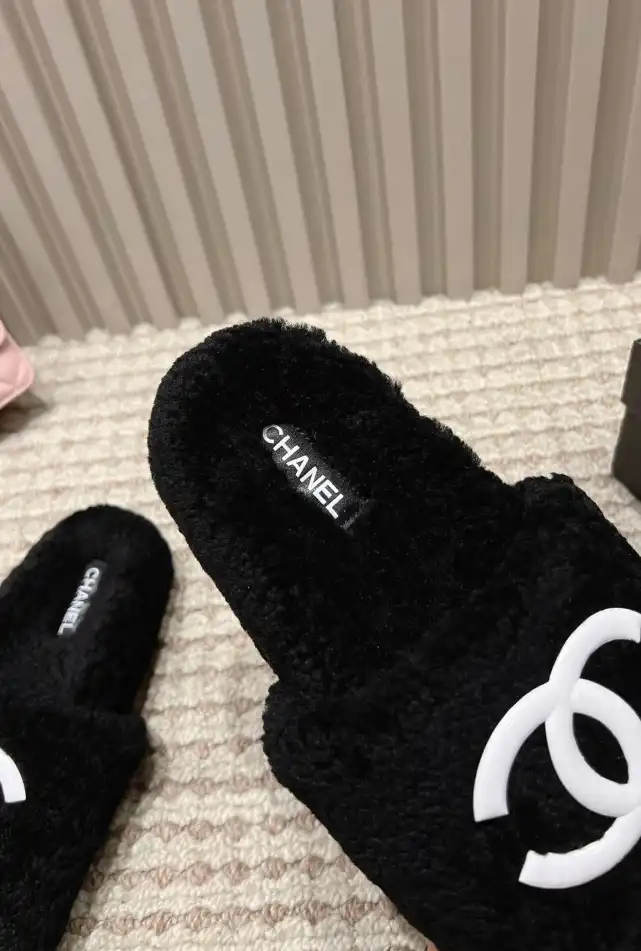 hype Chanel Slippers