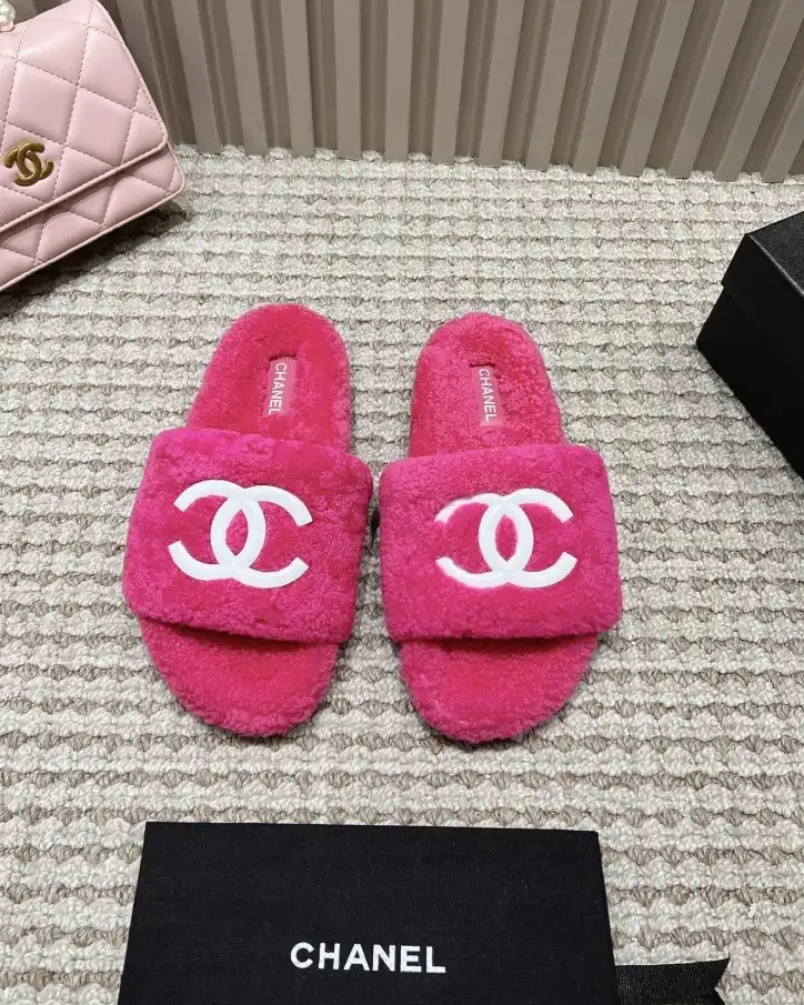 hype Chanel Slippers