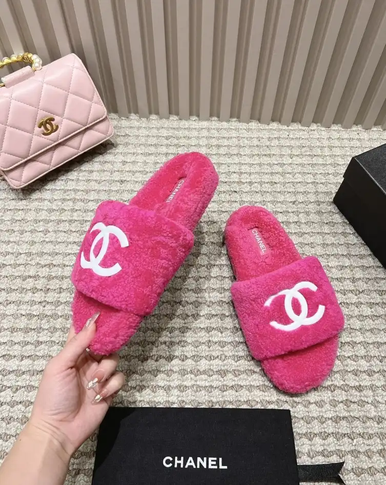 hype Chanel Slippers