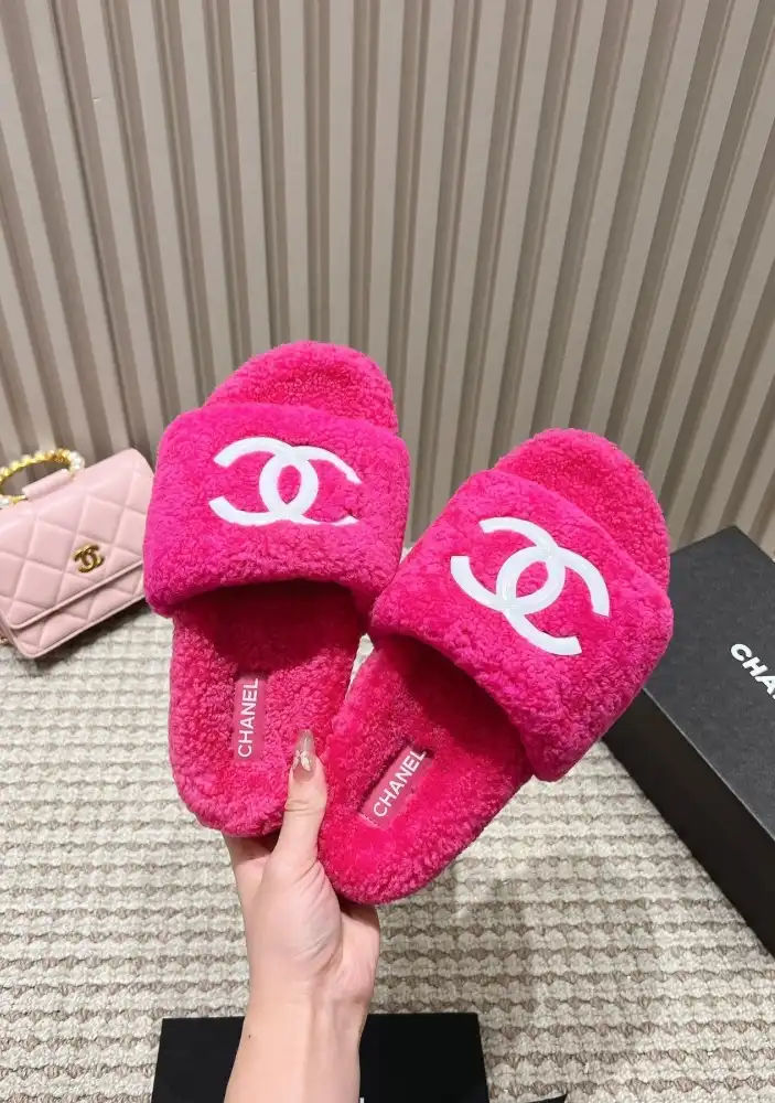 hype Chanel Slippers