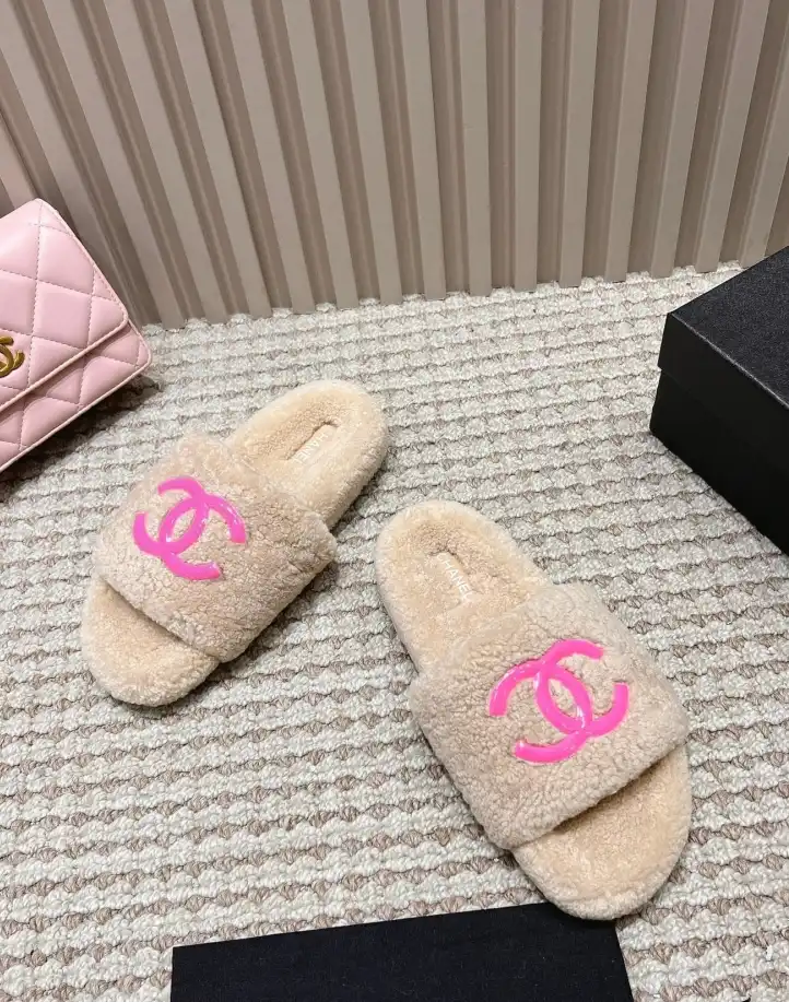 hype Chanel Slippers