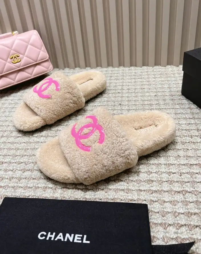 hype Chanel Slippers