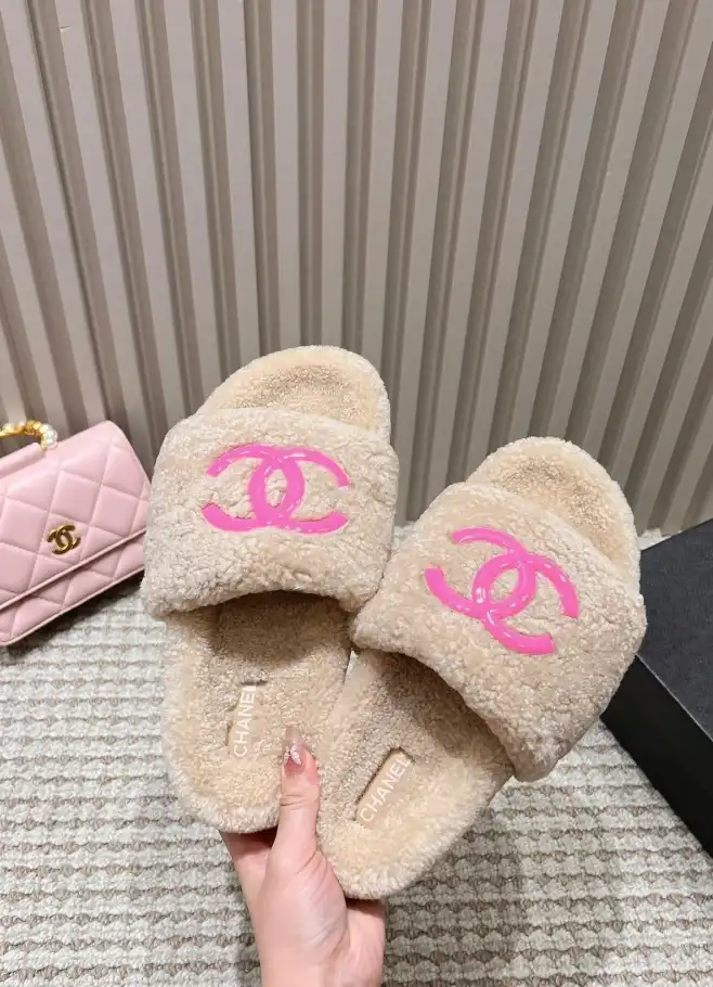 hype Chanel Slippers