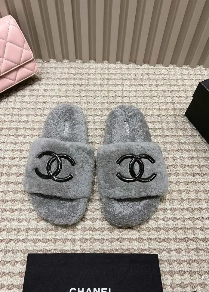 hype Chanel Slippers