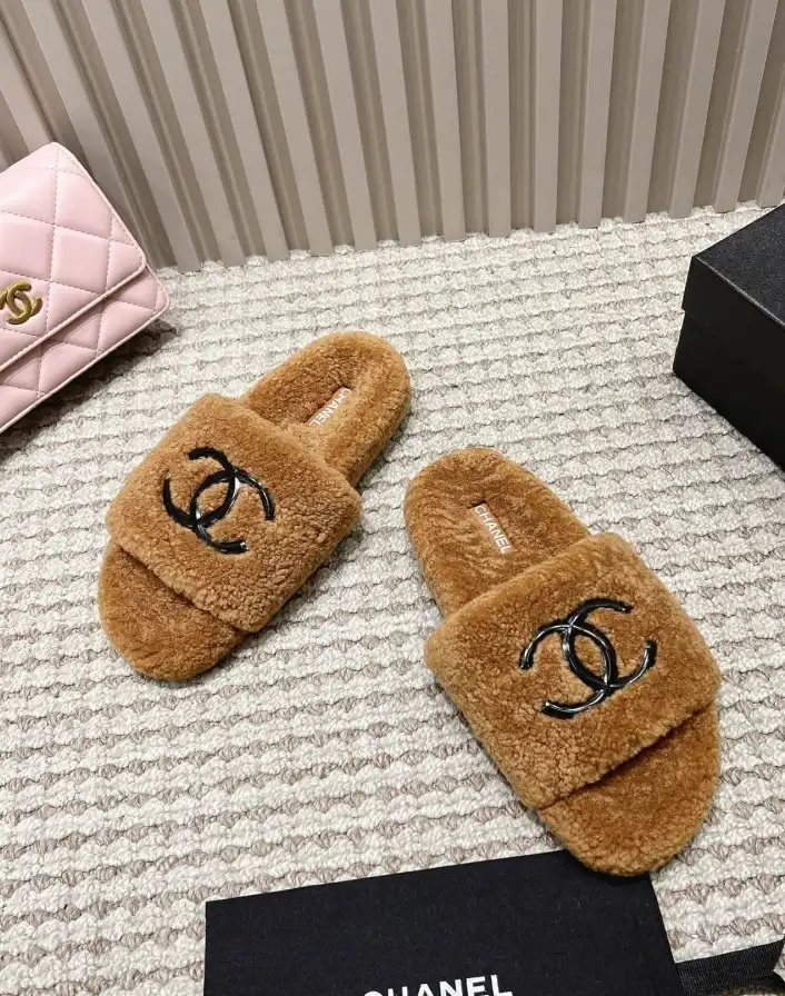 hype Chanel Slippers