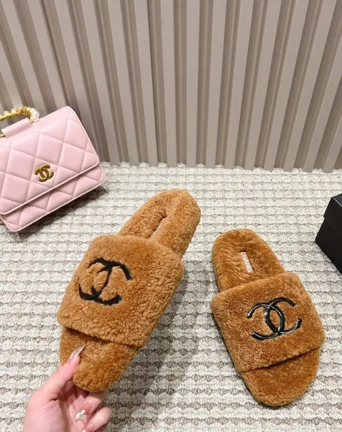 hype Chanel Slippers