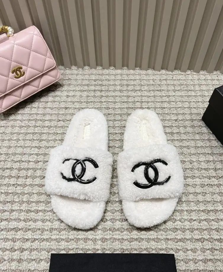 hype Chanel Slippers