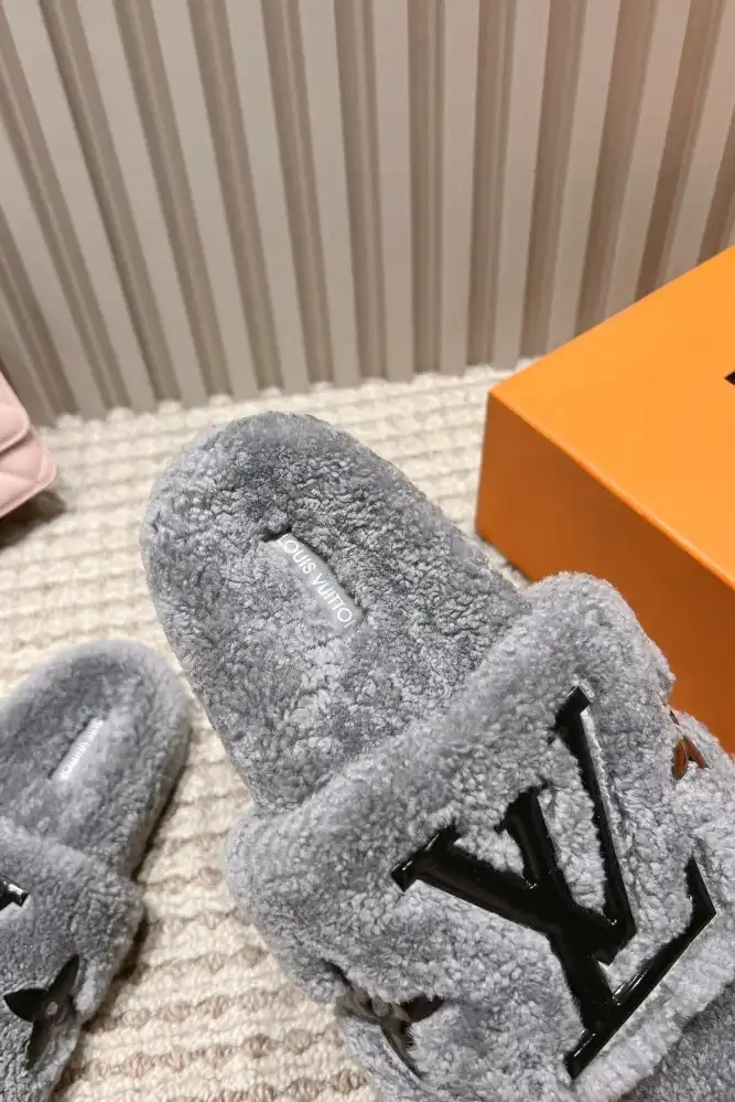 hype LV Slippers