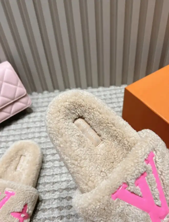 hype LV Slippers