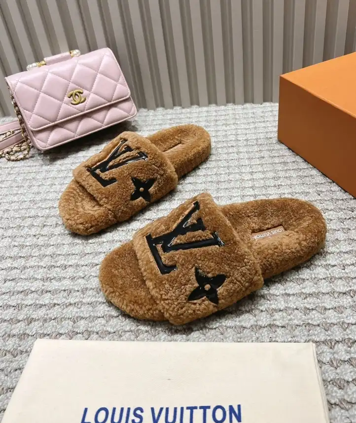 hype LV Slippers