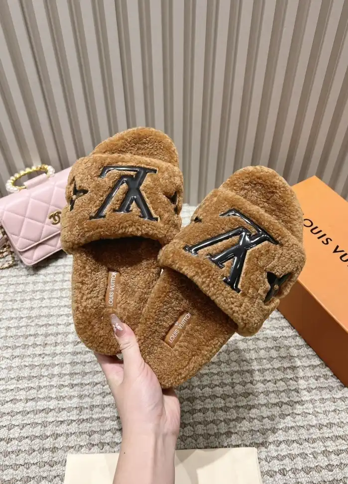 hype LV Slippers