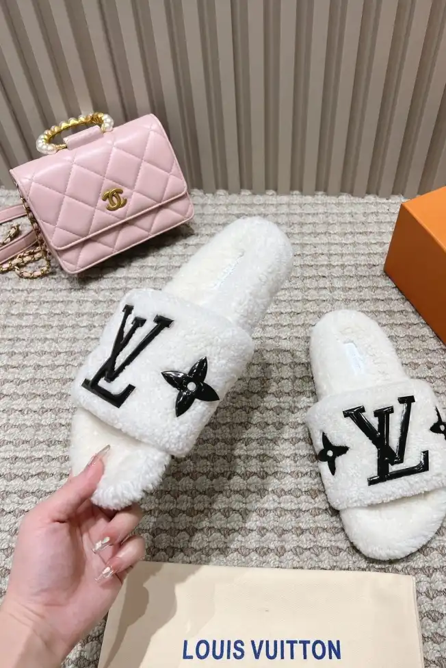 hype LV Slippers