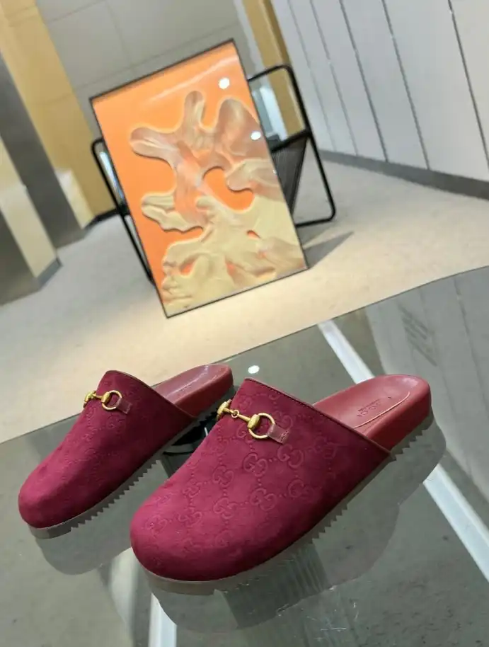 hype Gucci Slippers