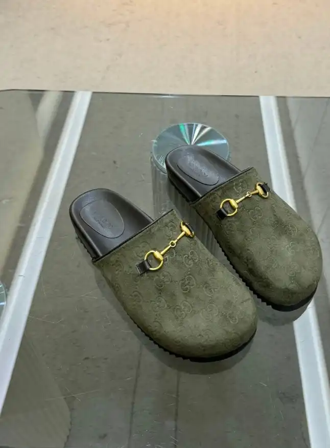 hype Gucci Slippers