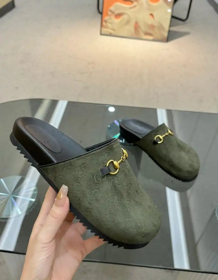 hype Gucci Slippers