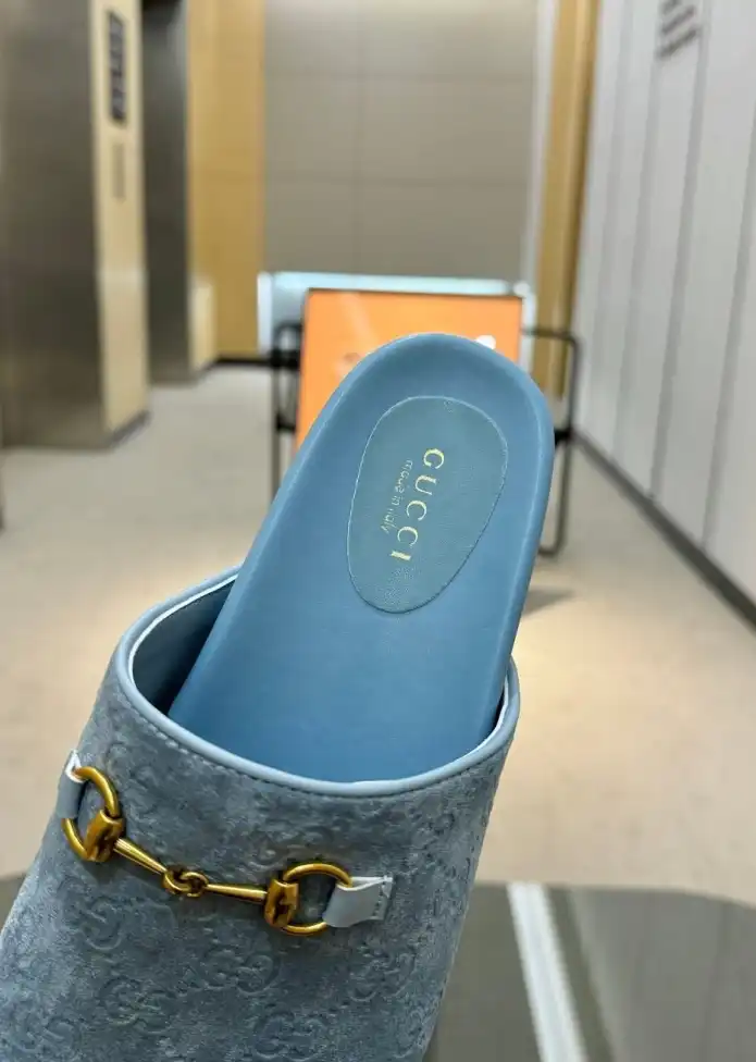 hype Gucci Slippers