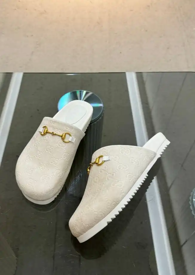 hype Gucci Slippers