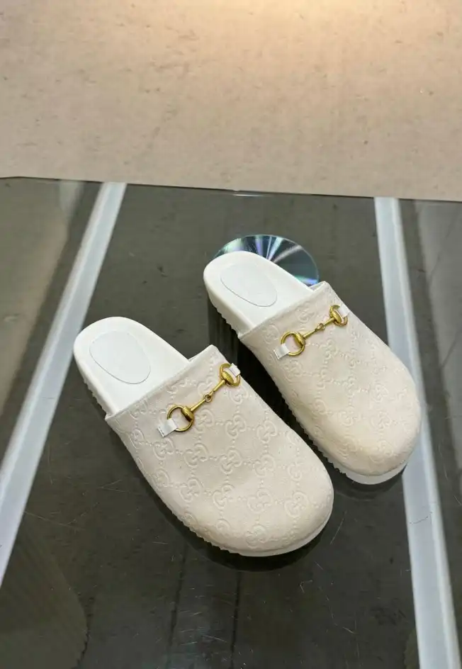 hype Gucci Slippers