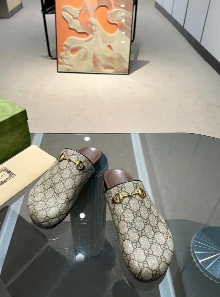 hype Gucci Slippers