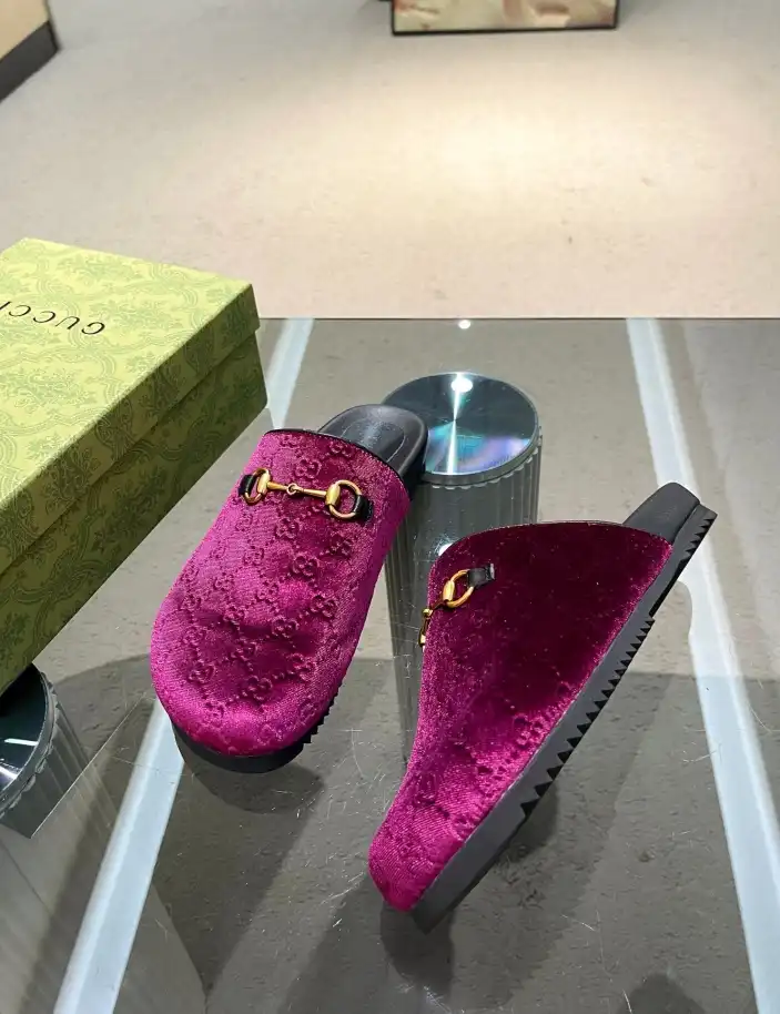 hype Gucci Slippers