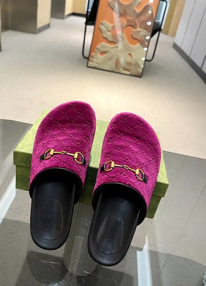 hype Gucci Slippers