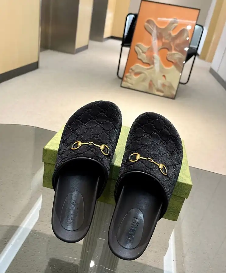 hype Gucci Slippers