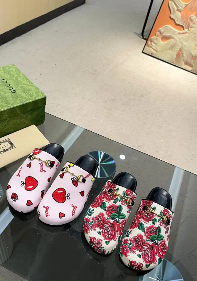 hype Gucci Slippers