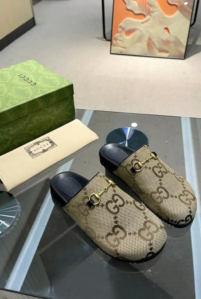 hype Gucci Slippers