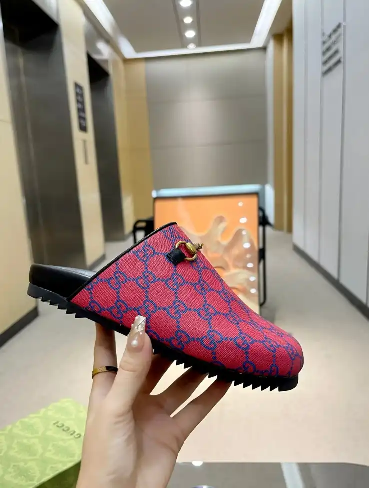 hype Gucci Slippers