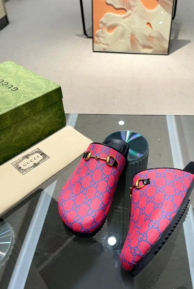 hype Gucci Slippers