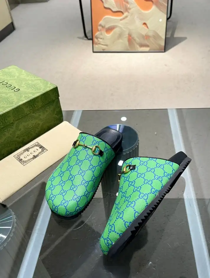 hype Gucci Slippers