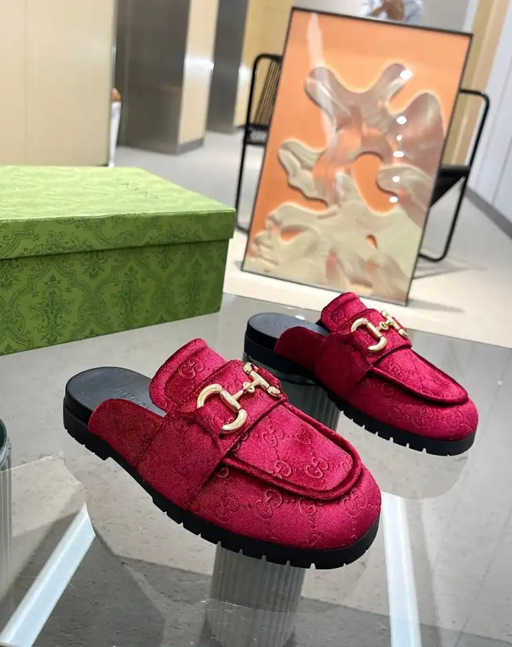 hype Gucci Slippers