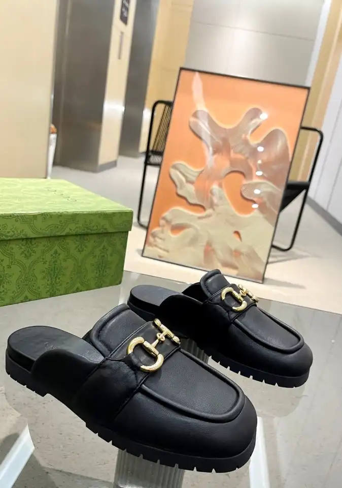 hype Gucci Slippers