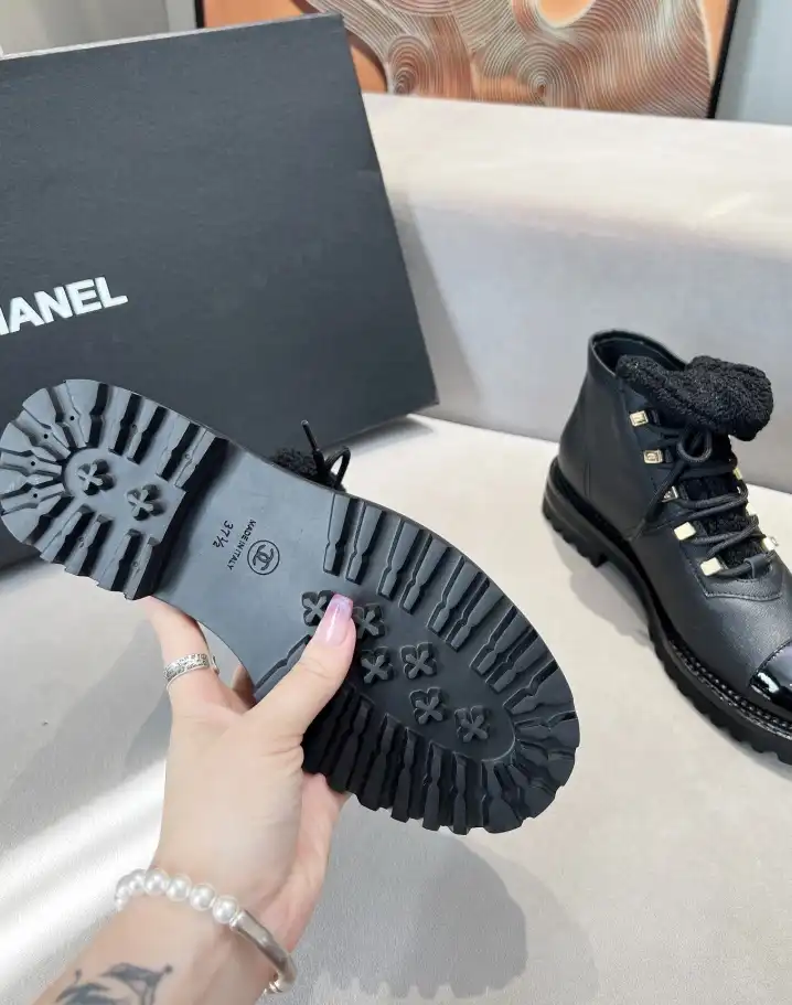 hype Chanel Boots