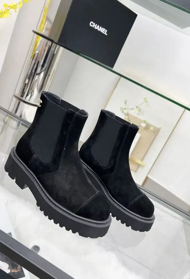 hype Chanel Boots