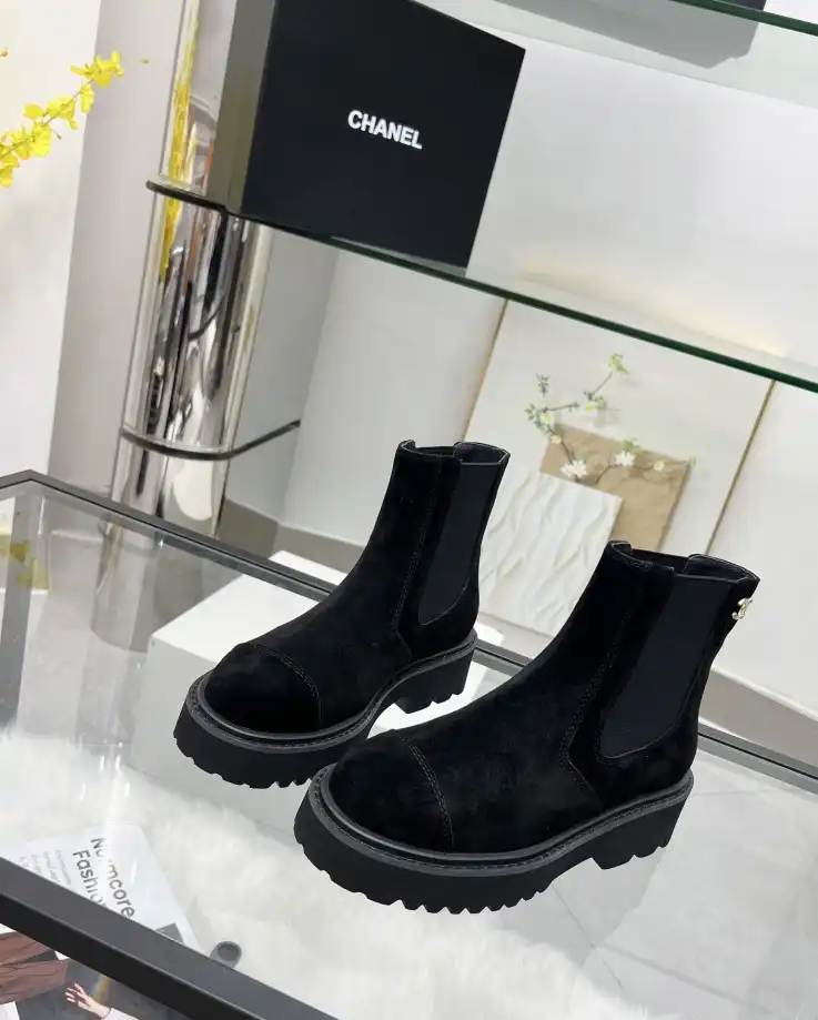 hype Chanel Boots