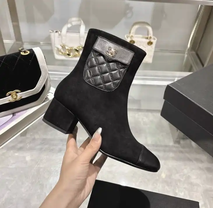 hype Chanel Boots