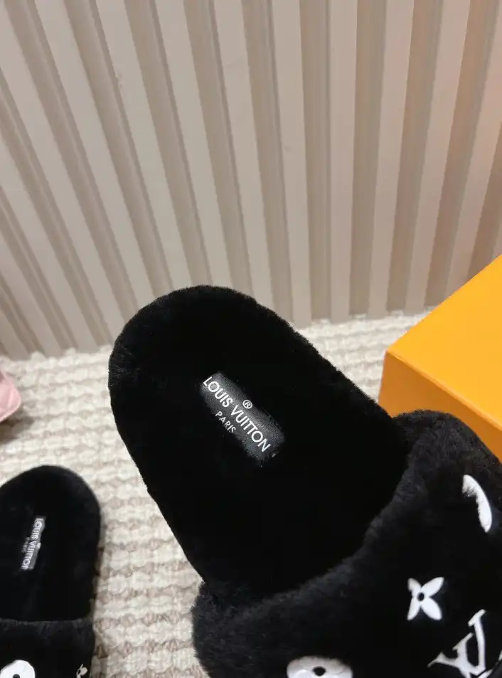 hype LV Slippers