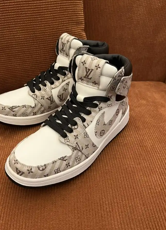 hype Louis Vuitton Sneakers