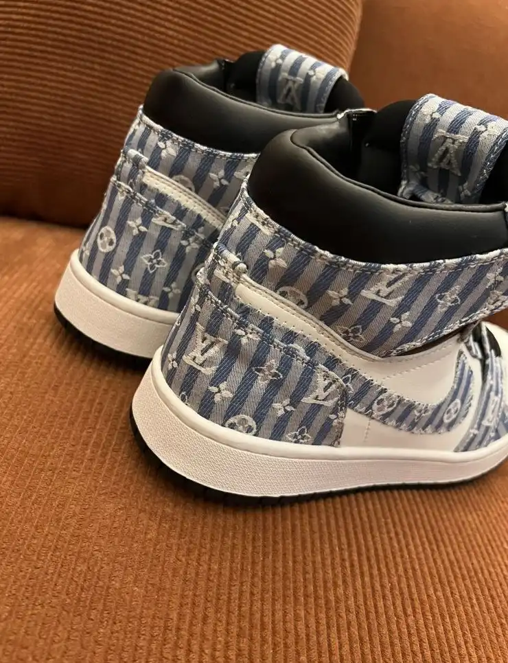 hype Louis Vuitton Sneakers